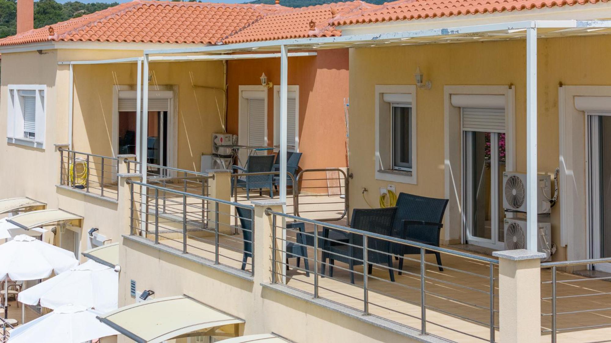 Palaiologou Panorama Apartments Mantamádos Eksteriør bilde